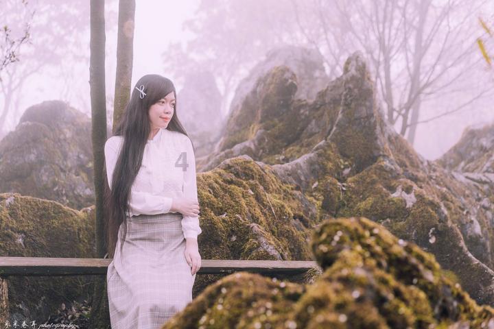 每个女生都会被除过老公之外的男生碰过胸吗？游戏画面